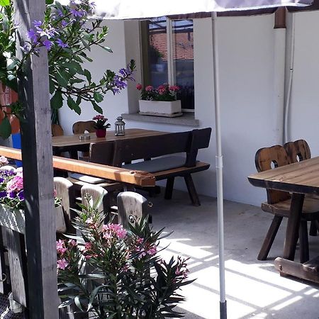 Hotel Restaurant Roessli Uetendorf Экстерьер фото