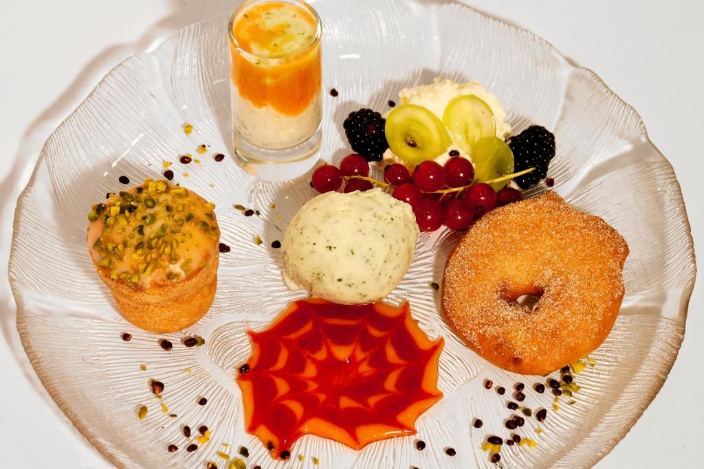 Hotel Restaurant Roessli Uetendorf Экстерьер фото