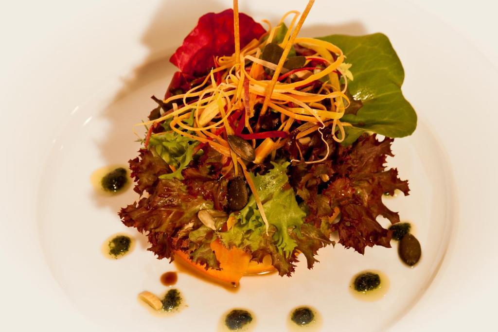Hotel Restaurant Roessli Uetendorf Экстерьер фото