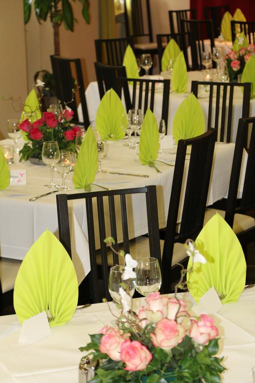 Hotel Restaurant Roessli Uetendorf Экстерьер фото